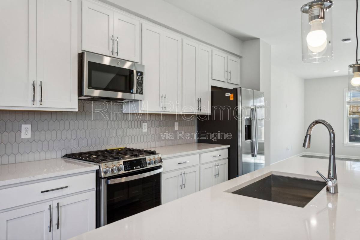 Townhouse for rent at 1604 Halbrook Place SW, Austell, GA 30106