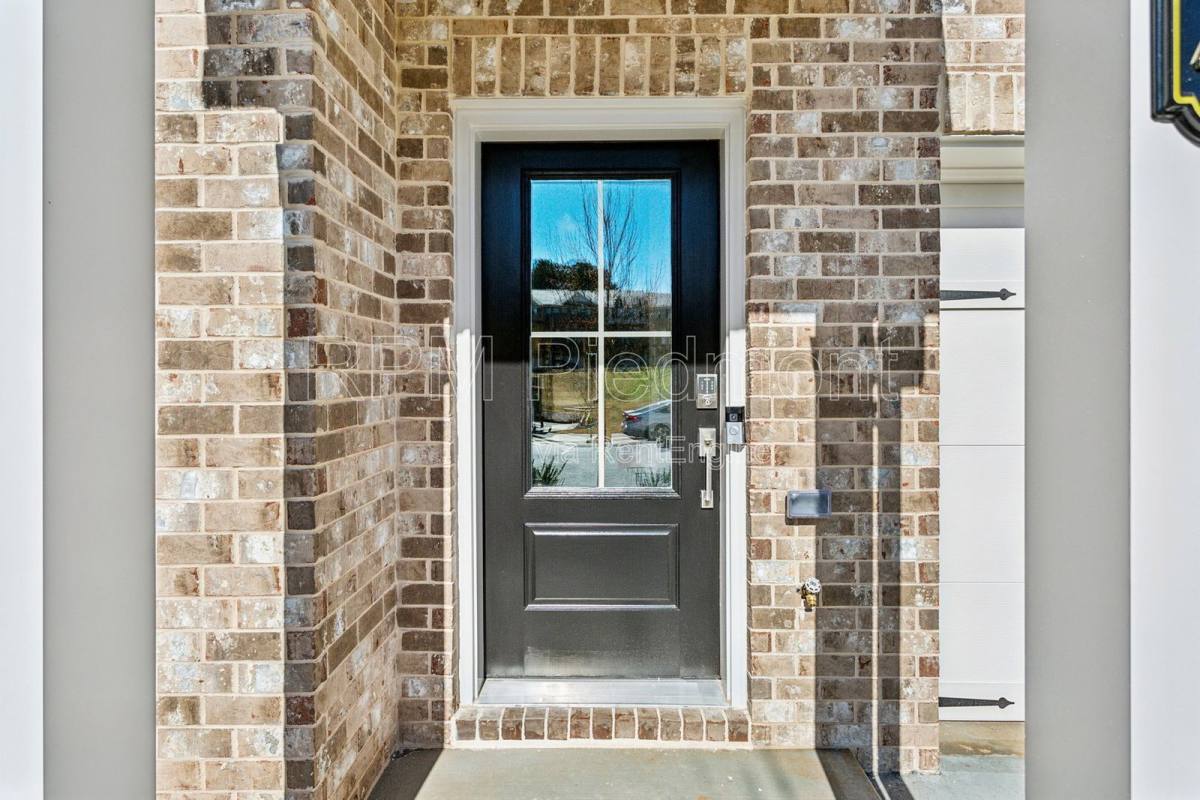 Townhouse for rent at 1604 Halbrook Place SW, Austell, GA 30106