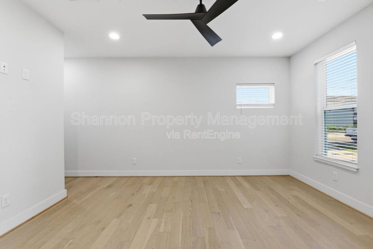 Apartment for rent at 2204 Lou Ellen Lane #C, Houston, TX 77018