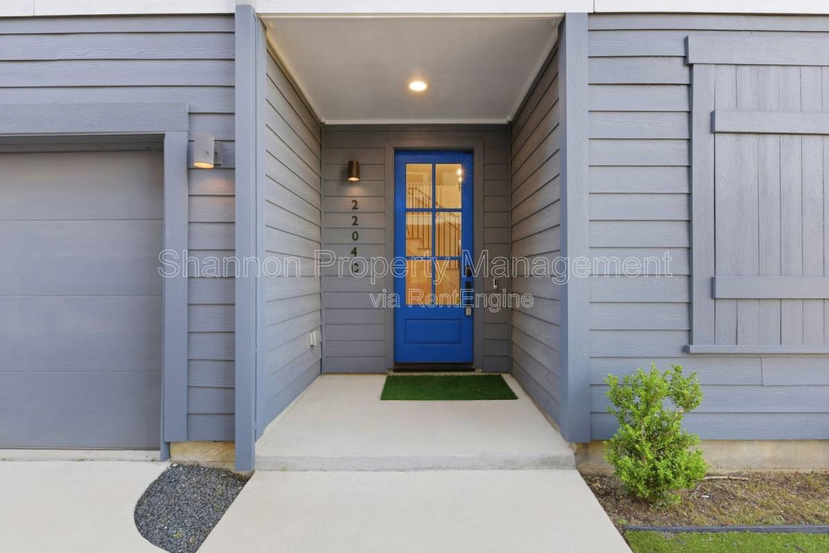 Apartment for rent at 2204 Lou Ellen Lane #C, Houston, TX 77018