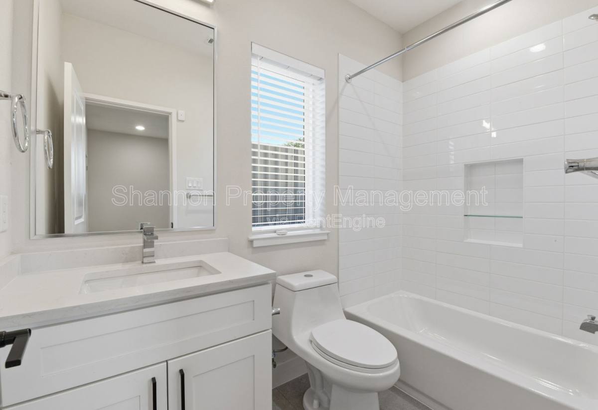 Apartment for rent at 2204 Lou Ellen Lane #C, Houston, TX 77018