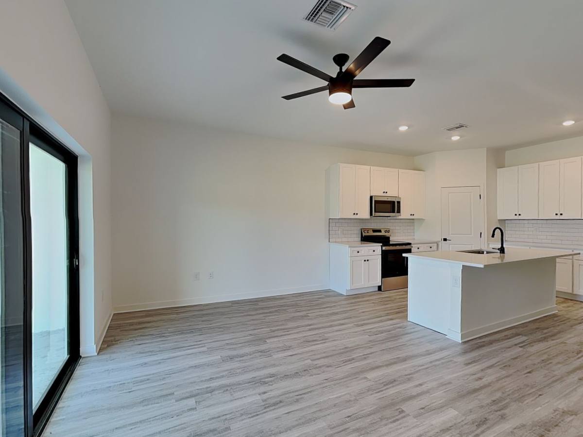 Apartment for rent at 1125 Highlands Rd, Punta Gorda, FL 33983