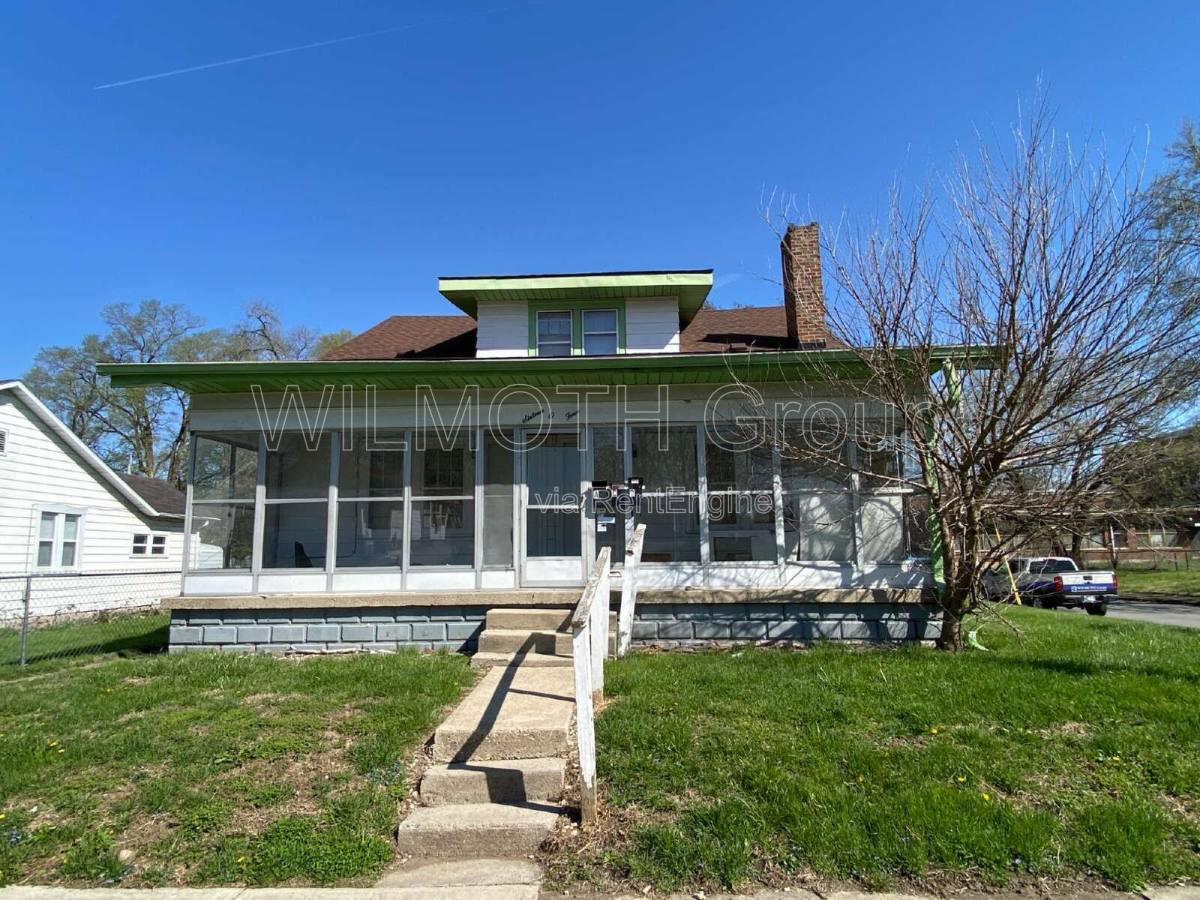 Apartment for rent at 1604 W 15th St #C, Anderson, IN 46016