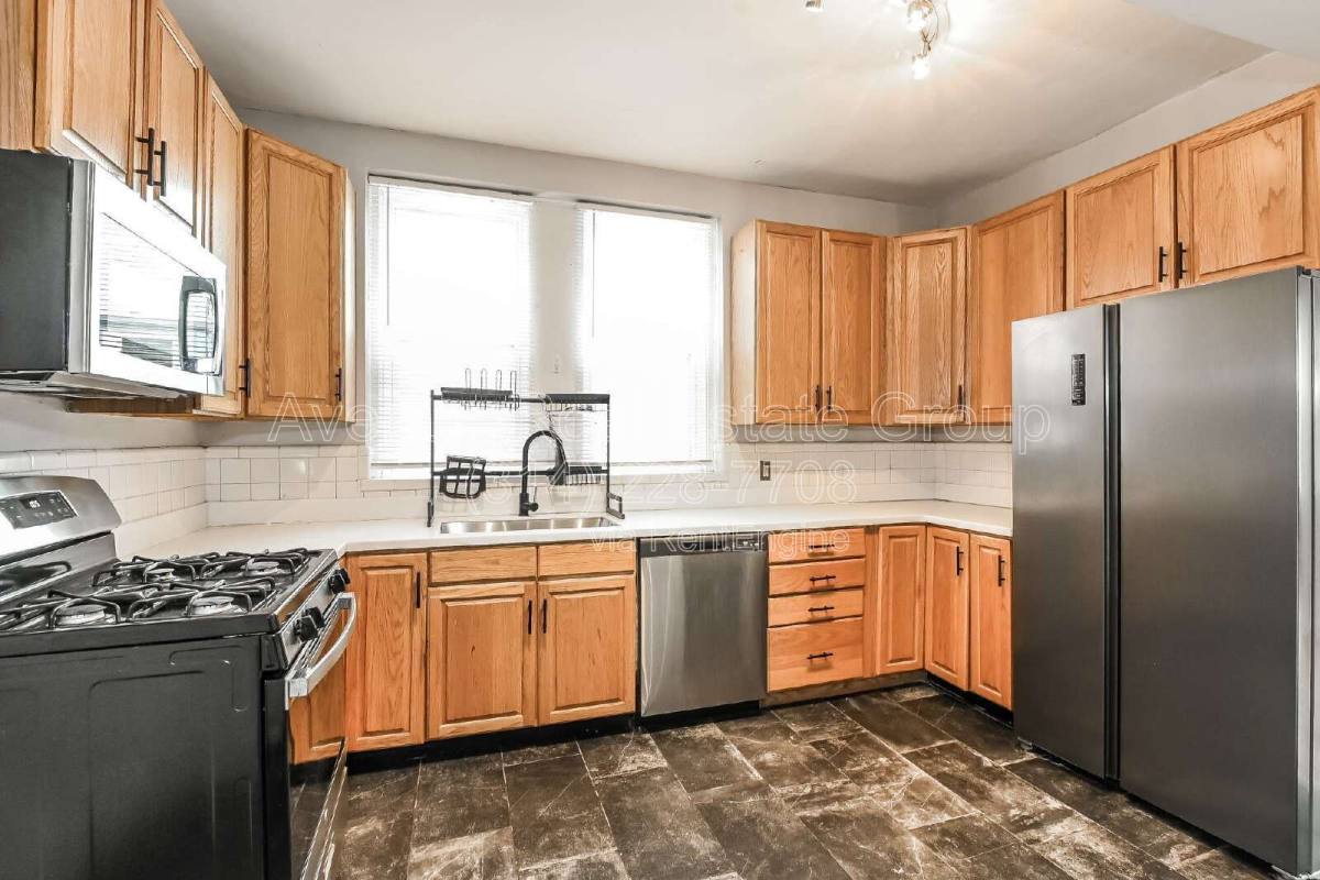 Apartment for rent at 6017 Kingsbury Ave #2F, Saint Louis, MO 63112