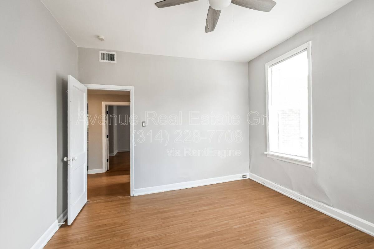 Apartment for rent at 6017 Kingsbury Ave #2F, Saint Louis, MO 63112