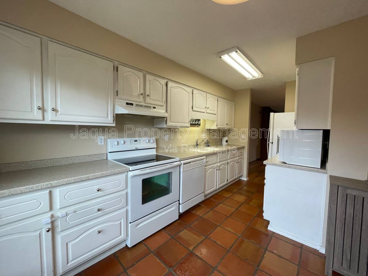 Condo for rent at 2591 Stratford Dr, Saint Joseph, MI 49085