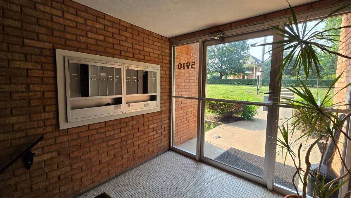 Apartment for rent at 5910 Belmont Ave #3, Cincinnati, OH 45224