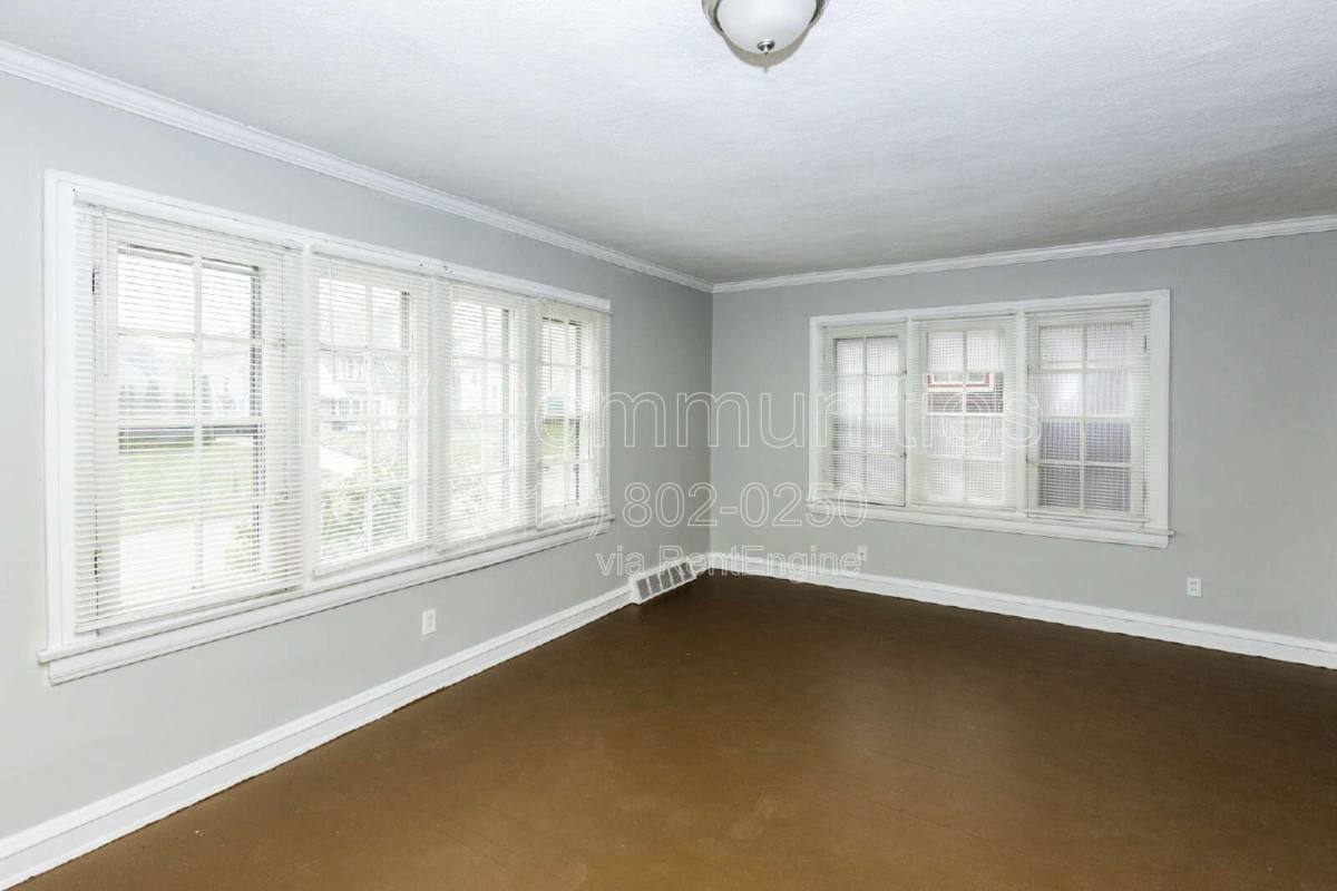 Apartment for rent at 3579 Riedham Rd #DOWN, Cleveland, OH 44120