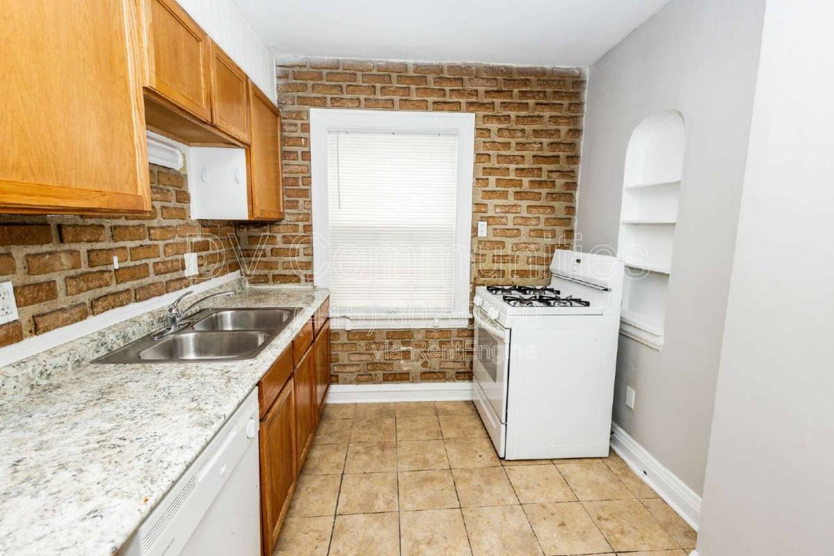 Apartment for rent at 3579 Riedham Rd #UP, Cleveland, OH 44120