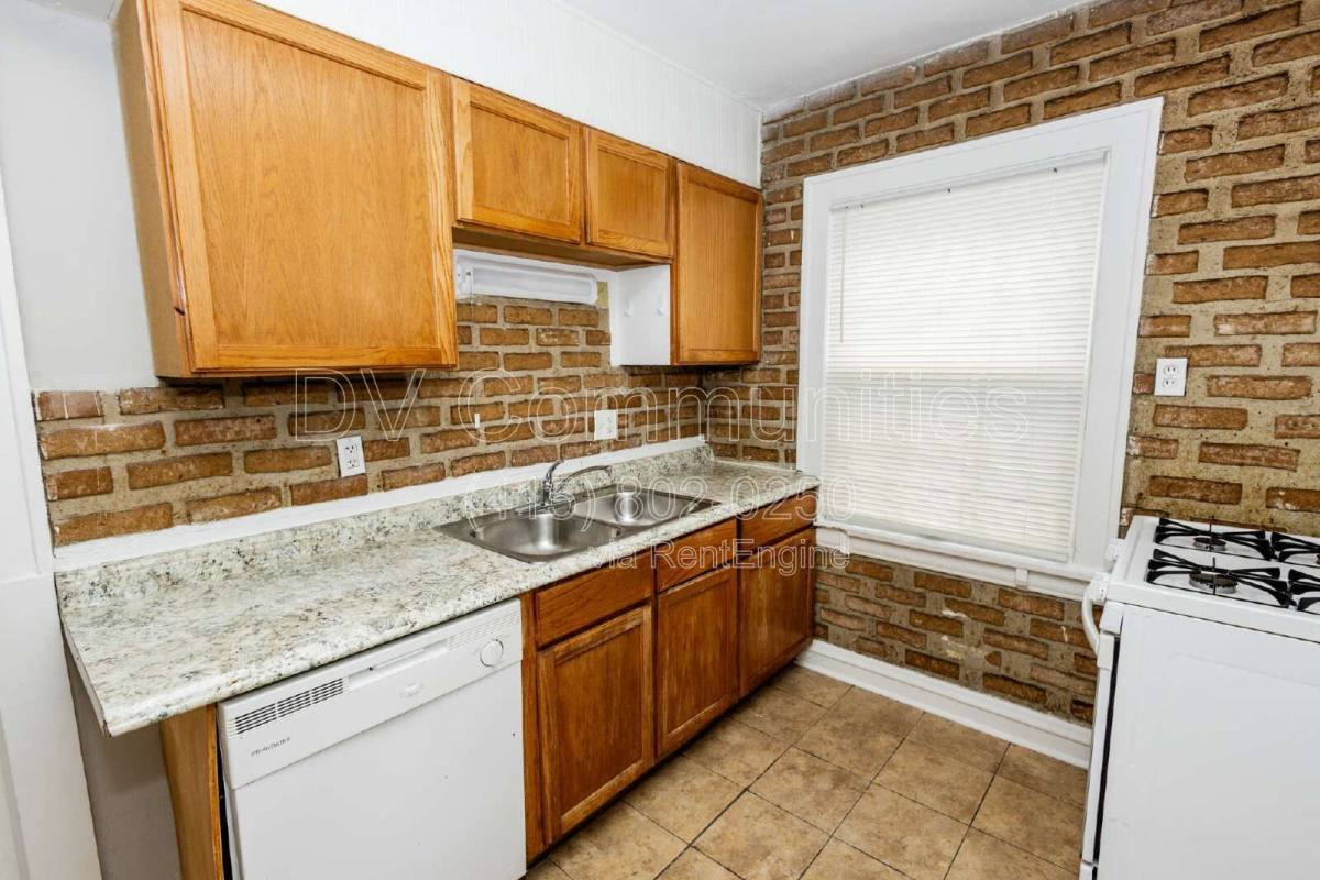 Apartment for rent at 3579 Riedham Rd #UP, Cleveland, OH 44120