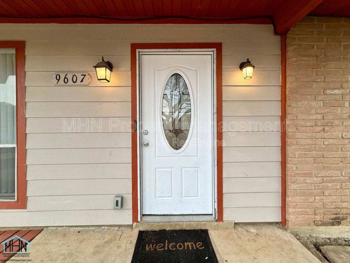 House for rent at 9607 Gold Hill Dr, San Antonio, TX 78245