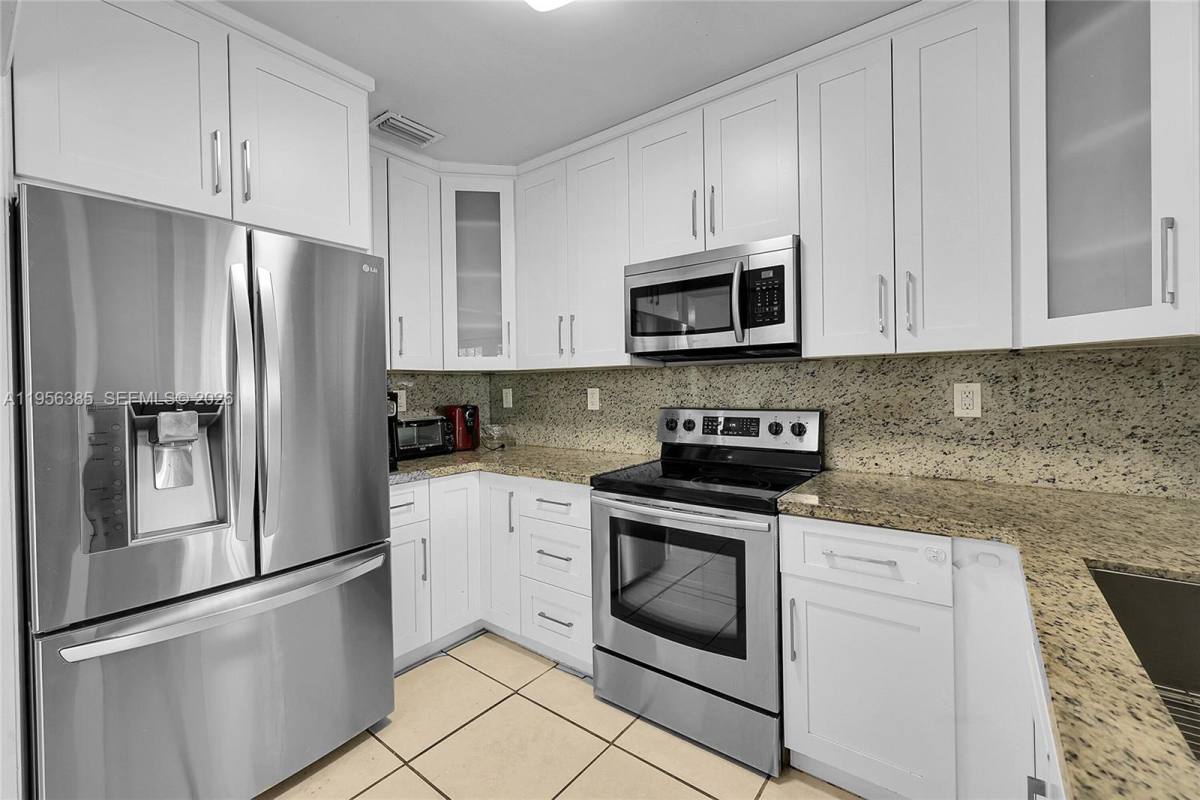House for rent at 3614 SW 58th Ave, Miami, FL 33155