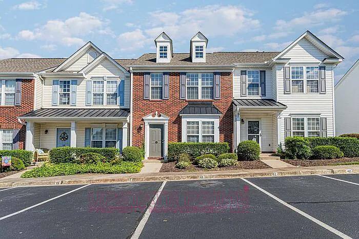 Townhouse for rent at 44 Spring Crossing Circle, Greer, SC 29650