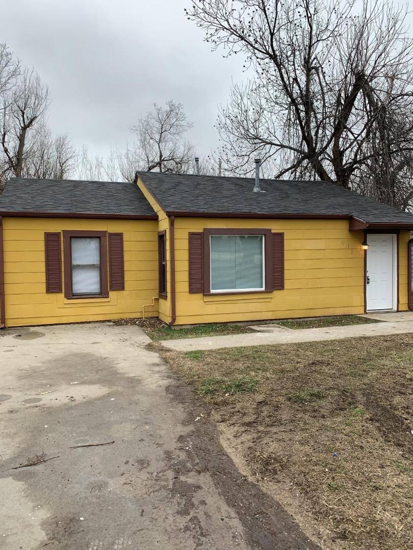 House for rent at 512 S Morrison Ave, El Reno, OK 73036