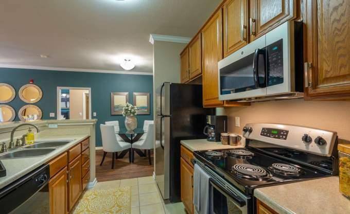 Apartment for rent at 2840 Shadowbriar Dr, Houston, TX 77077