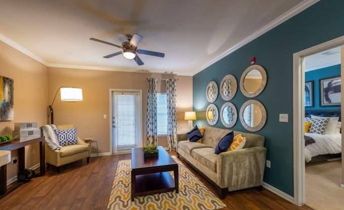 Apartment for rent at 2840 Shadowbriar Dr, Houston, TX 77077