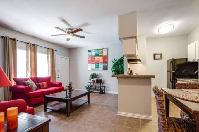 Apartment for rent at 411 Highland Cross Dr, Houston, TX 77073