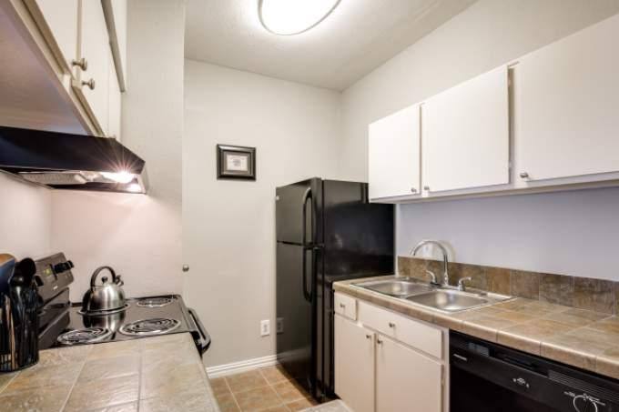 Apartment for rent at 411 Highland Cross Dr, Houston, TX 77073