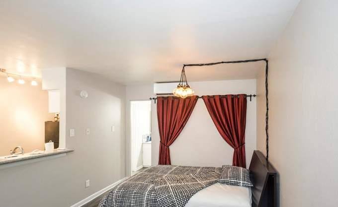 Apartment for rent at 915 Silber Rd, Houston, TX 77024