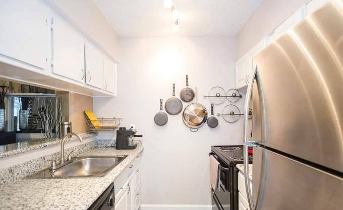 Apartment for rent at 915 Silber Rd, Houston, TX 77024