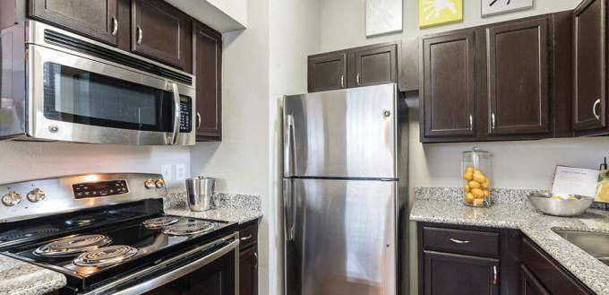 Apartment for rent at 2500 Old Farm Rd, Houston, TX 77063