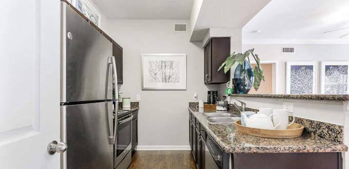Apartment for rent at 2500 Old Farm Rd, Houston, TX 77063