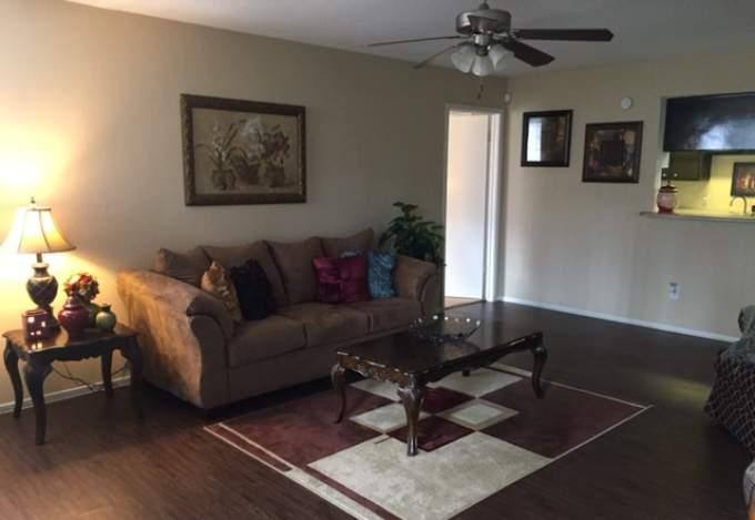 Apartment for rent at 2900 S Gessner Rd, Houston, TX 77063
