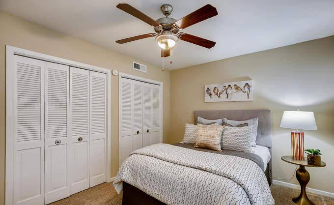 Apartment for rent at 5010 Woodway Dr, Houston, TX 77056