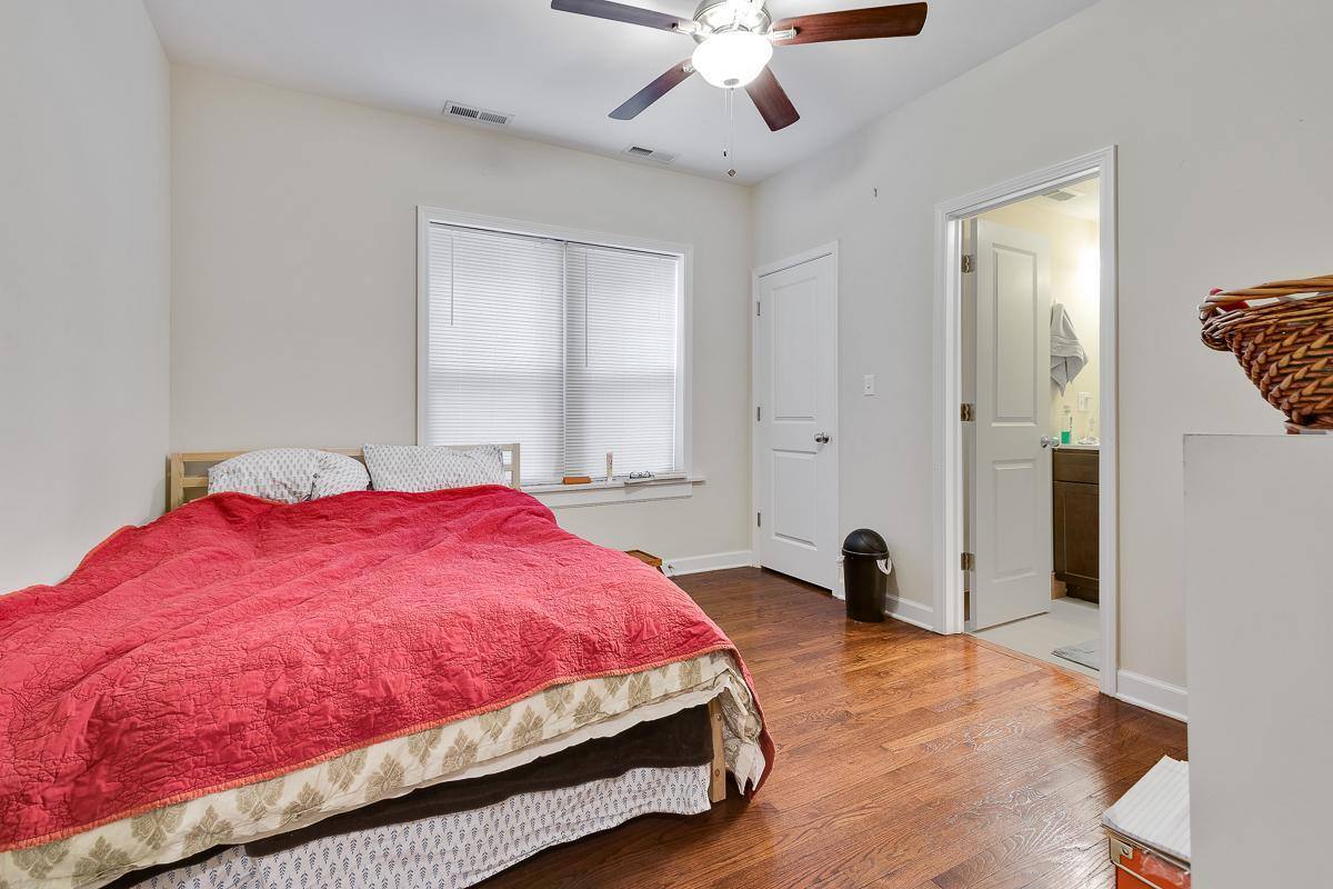 Apartment for rent at 1829 W Leland #1, Chicago, IL 60640