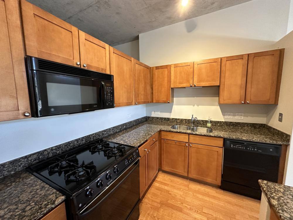 Condo for rent at 1000 N Kingsbury Ave #104, Chicago, IL 60610