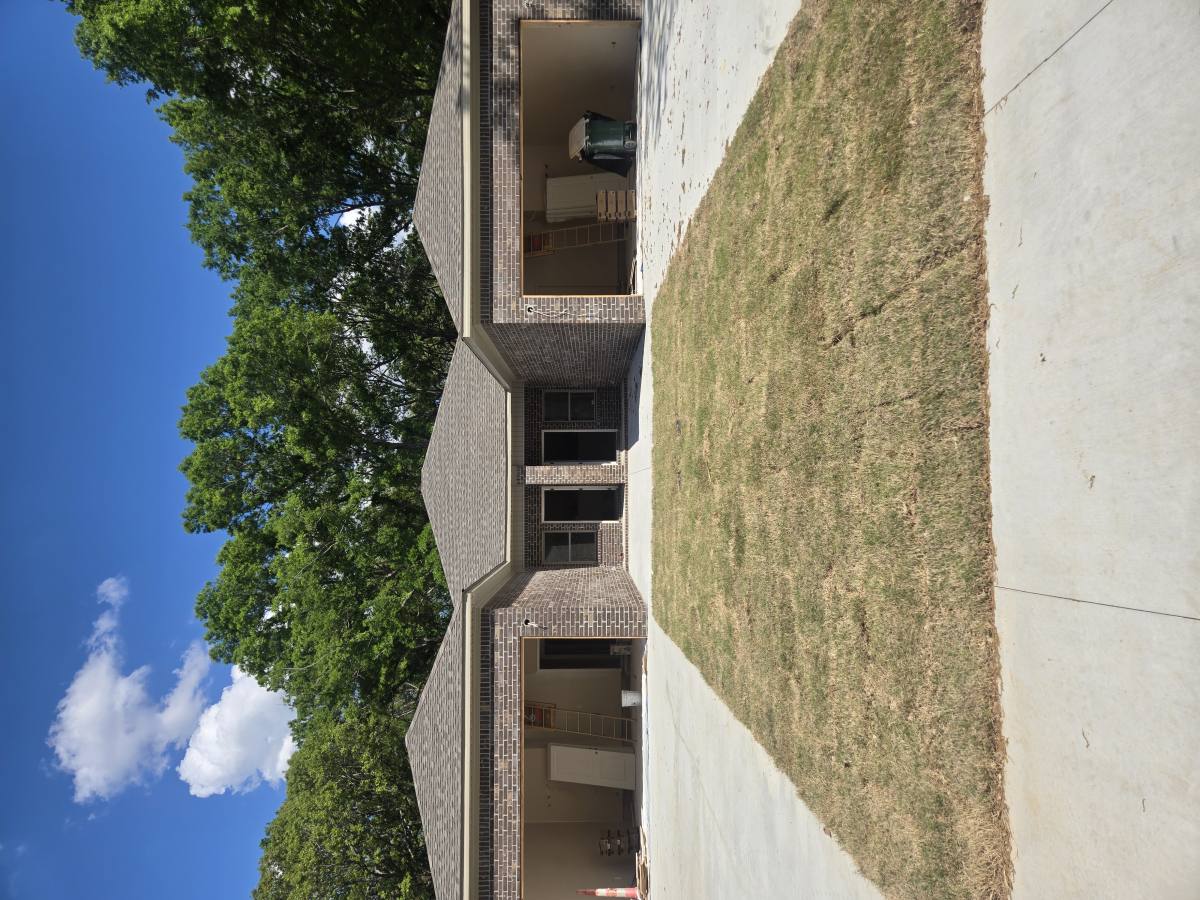 Townhouse for rent at 2270 N Donaghey Ave, Conway, AR 72032