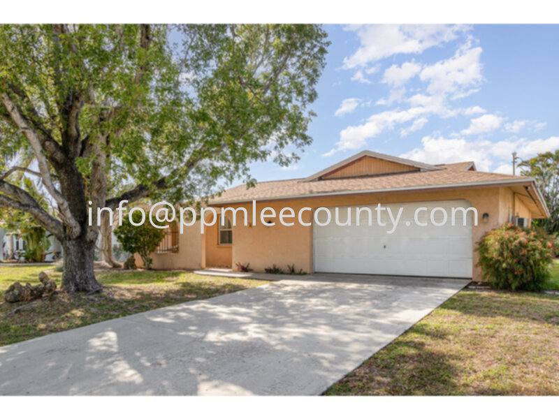 House for rent at 922 SE 25th Lane, Cape Coral, FL 33904