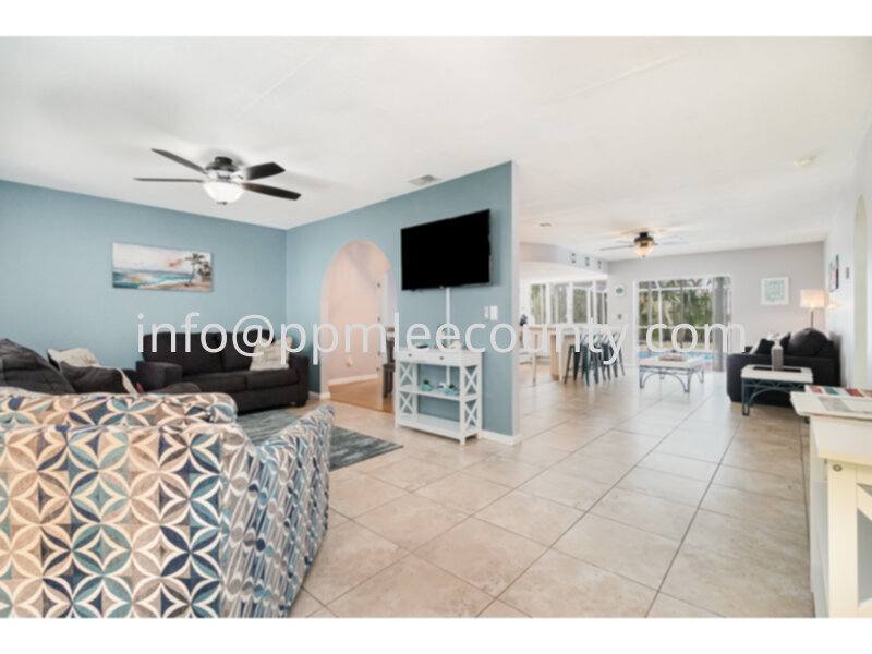 House for rent at 922 SE 25th Lane, Cape Coral, FL 33904