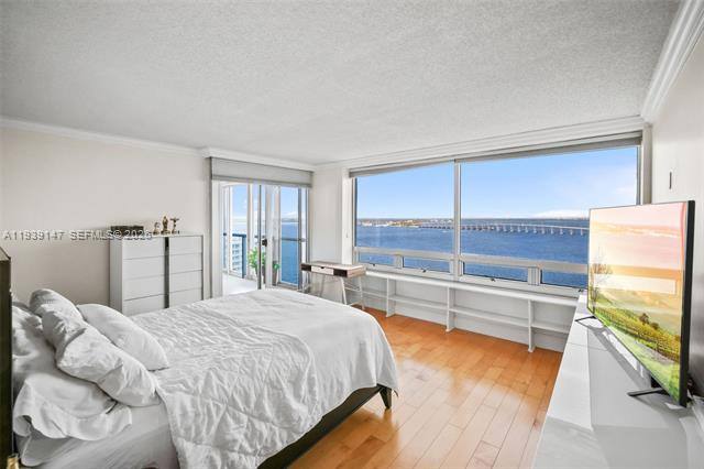 Apartment for rent at 1541 Brickell Ave #A2102, Miami, FL 33129