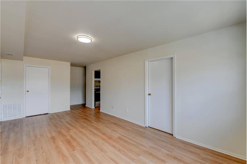 Apartment for rent at 6 College Dr, Edison, NJ 08817