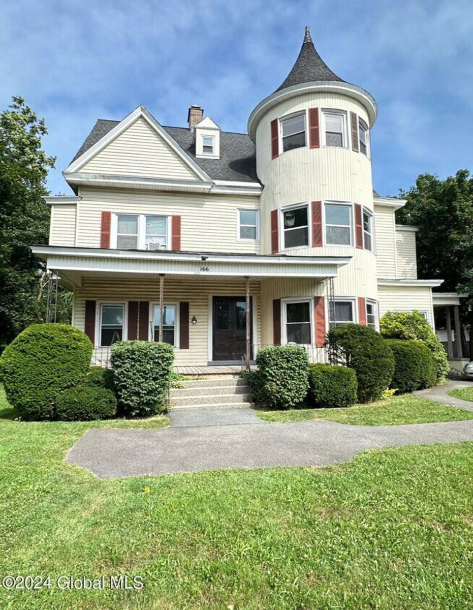 Apartment for rent at 166 2nd Ave, Troy, NY 12182