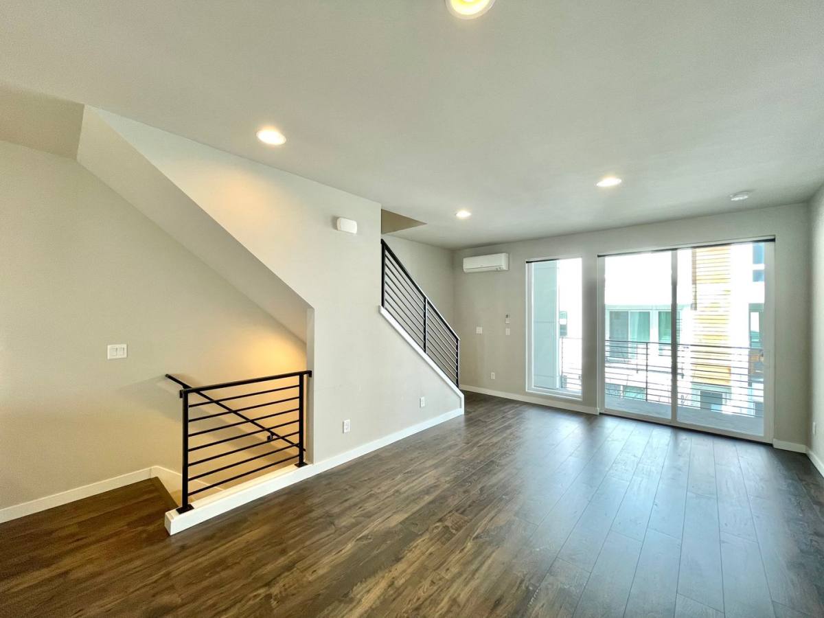 Townhouse for rent at 8602 22nd Place NE, Seattle, WA 98115