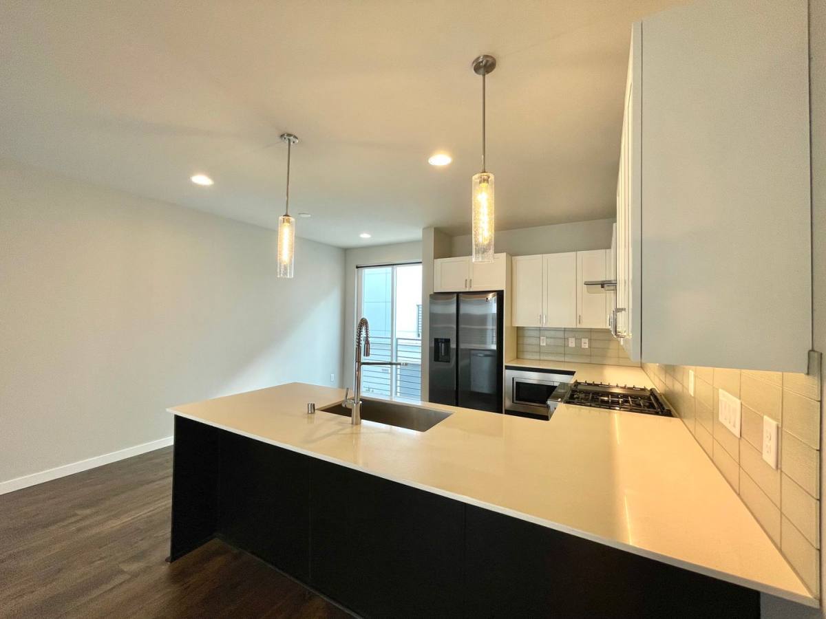 Townhouse for rent at 8602 22nd Place NE, Seattle, WA 98115
