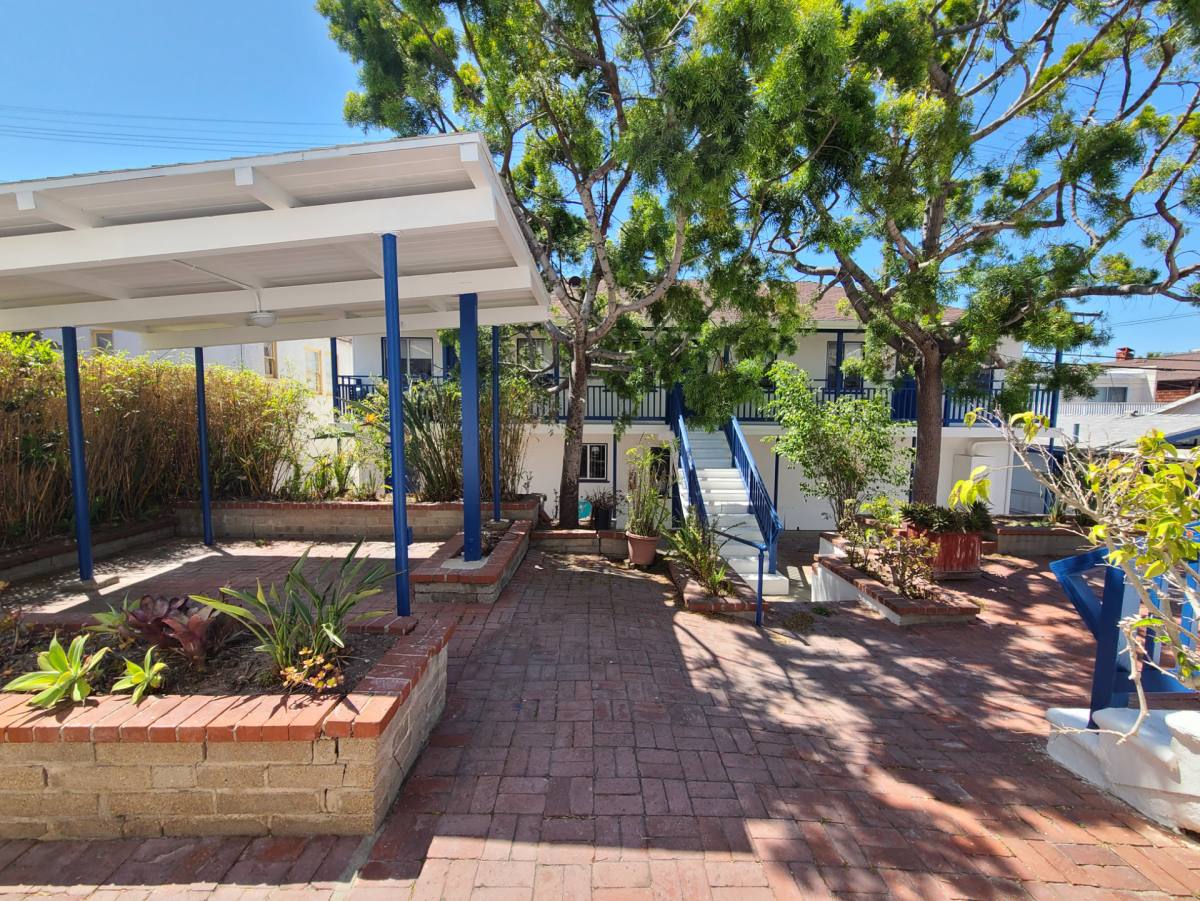 Apartment for rent at 707-715 Manhattan Ave, Hermosa Beach, CA 90254