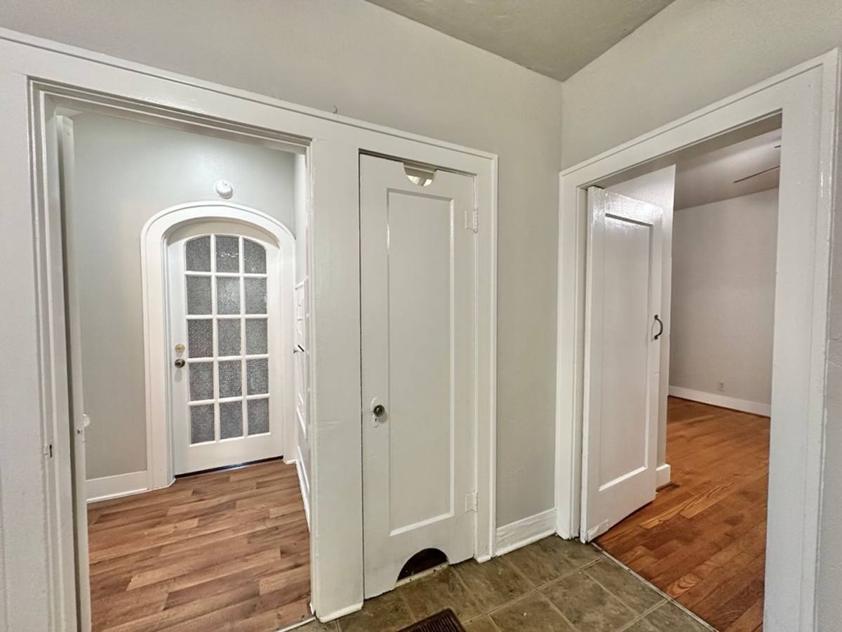 Apartment for rent at 435 S College Ave, Tyler, TX 75702