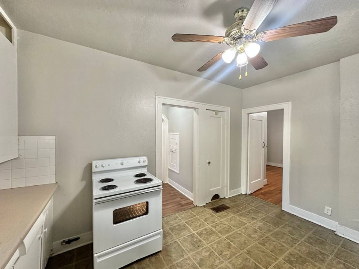 Apartment for rent at 435 S College Ave, Tyler, TX 75702