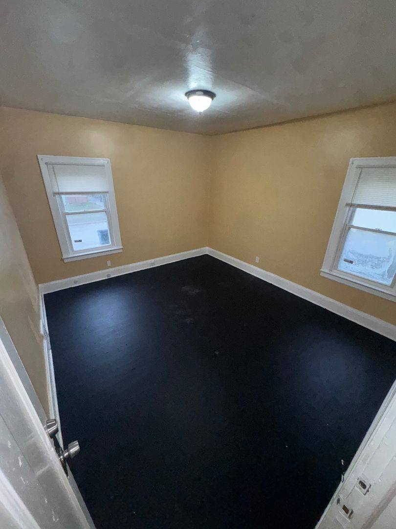 Apartment for rent at 1633 Eddington Rd, Cleveland, OH 44118