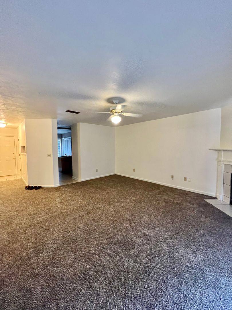 Townhouse for rent at 4414 Stratfordshire Court, Tallahassee, FL 32309