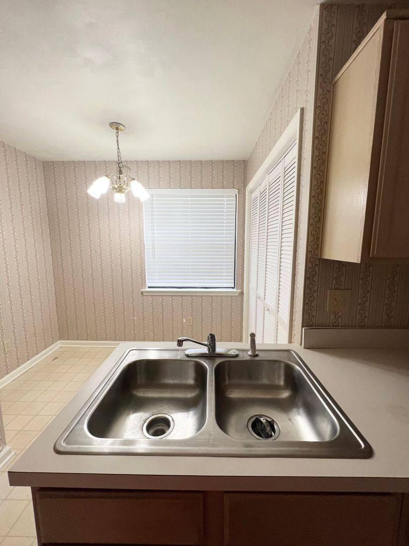 Townhouse for rent at 4414 Stratfordshire Court, Tallahassee, FL 32309