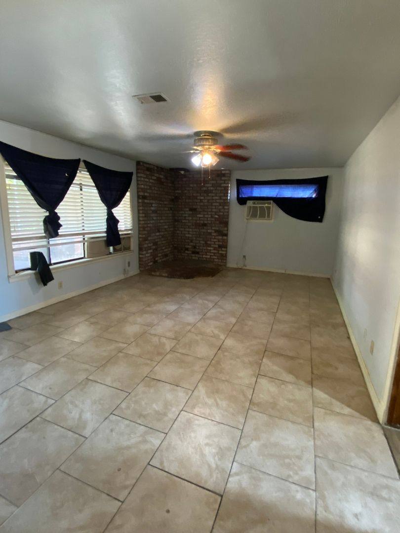 House for rent at 1857 Crestwood Circle, Stockton, CA 95210