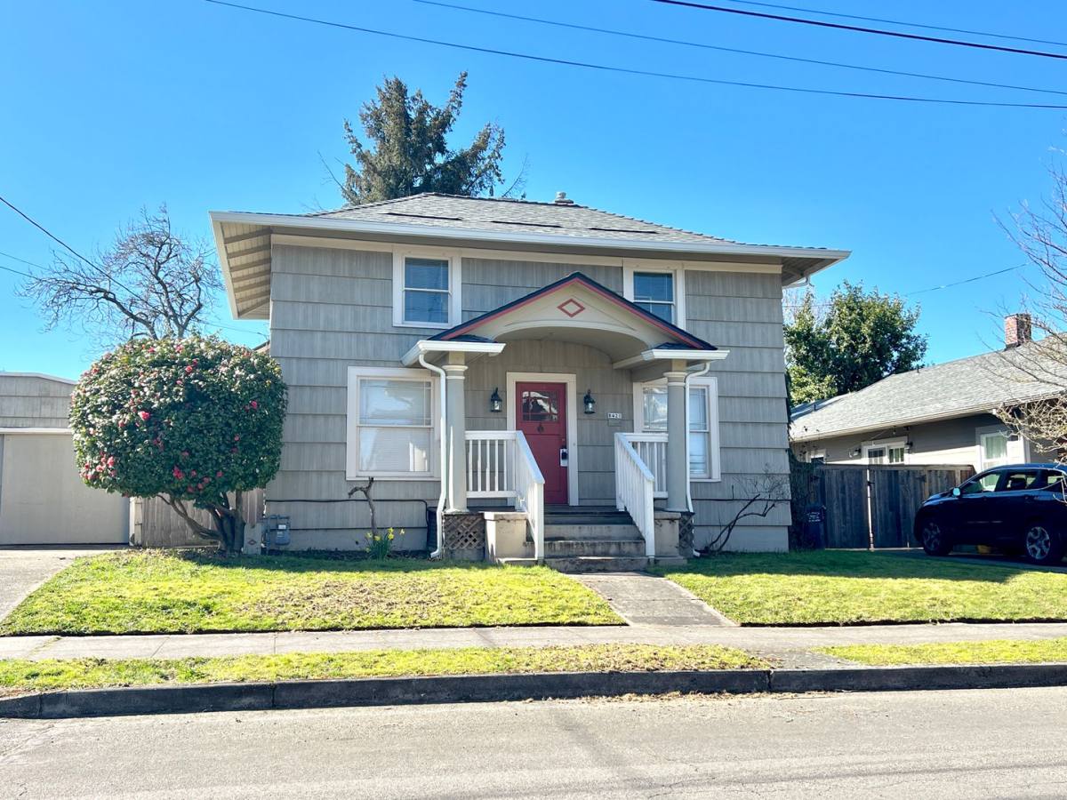 House for rent at 8421 N Fiske Ave, Portland, OR 97203