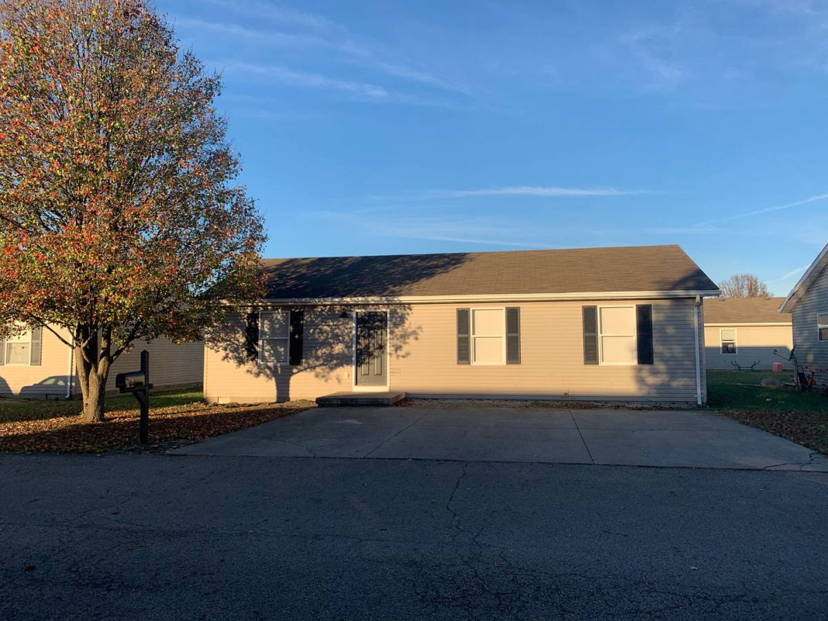 Apartment for rent at 690 W Light St, Urbana, OH 43078
