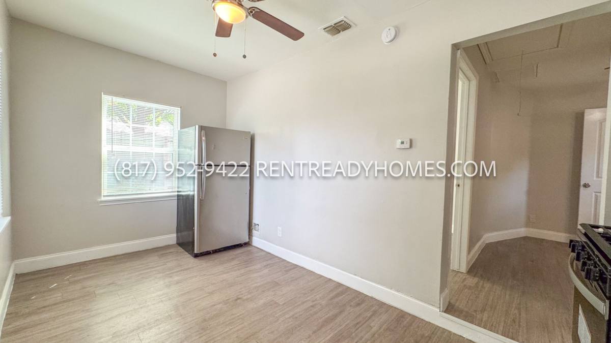 Apartment for rent at 1123 Sunnyside St, Dallas, TX 75211