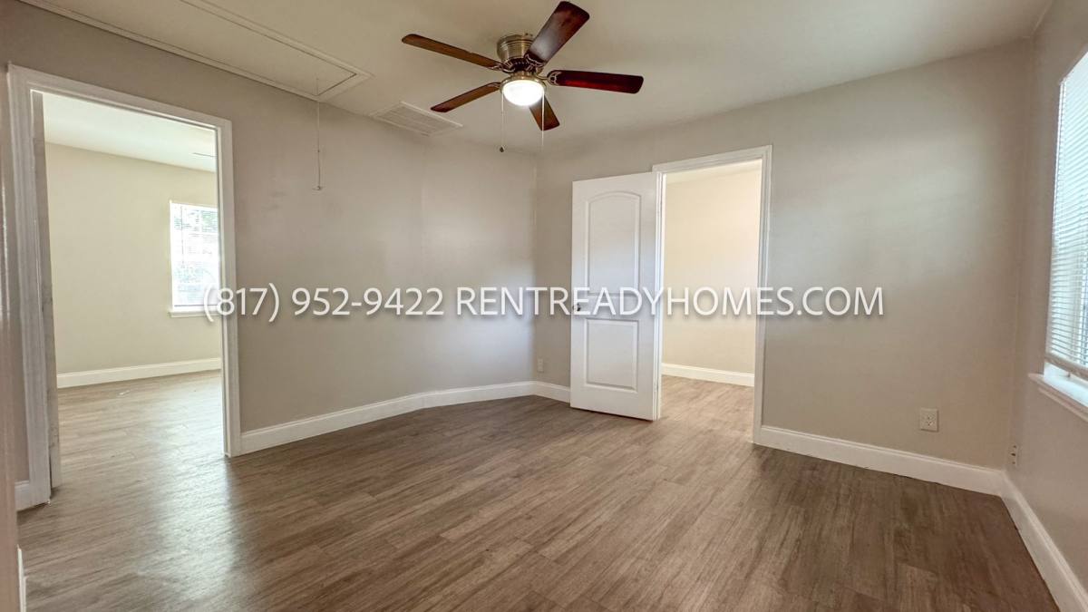Apartment for rent at 1123 Sunnyside St, Dallas, TX 75211