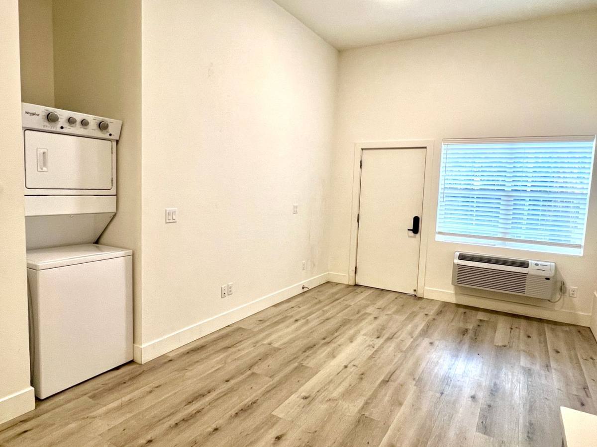 Apartment for rent at 1550 N Buffalo St, Portland, OR 97217